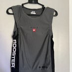 ROOSTER Rash Bib